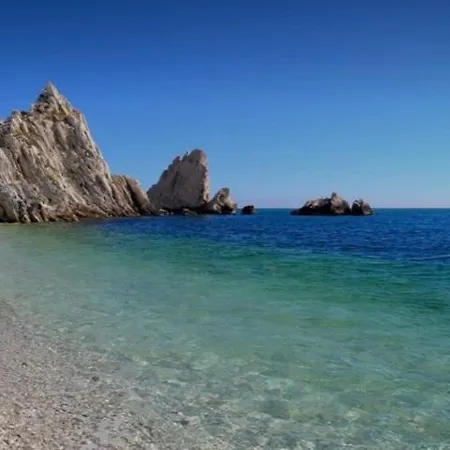 ゲストハウス Affittacamere Roberto シローロ