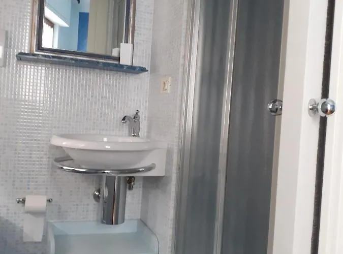 Πανσιόν Affittacamere Roberto Sirolo